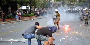 Περισσότερες από 217 προσαγωγές και 24 συλλήψεις για τα επεισόδια στο κέντρο