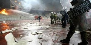 Για κακούργημα διώκονται τρεις από τους συλληφθέντες για τα επεισόδια στο ΟΑΚΑ