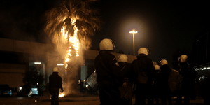 Επεισόδια στο ΣΕΦ ανάμεσα σε οπαδούς του Ολυμπιακού και ΜΑΤ