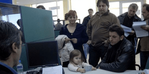 Μαχαίρι σε 89 επιδόματα - Κατεδαφίζεται το κοινωνικό κράτος