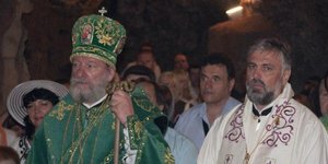 Ο μπαλαδόρος επίσκοπος και η «παιχτούρα» καλόγρια [βίντεο]