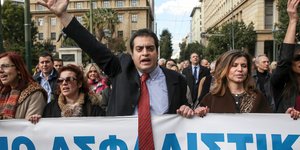 Διπλά βάρη για αυτοαπασχολούμενους /Φωτογραφία Αρχείου: Ιntime News