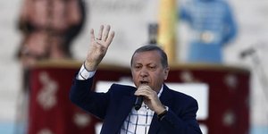 (AΠΕ/ EPA/ SEDAT SUNA)