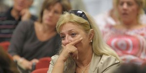 Μαχαίρι στους μισθούς έως και 50% από 1ης Μαρτίου!