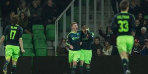 Πανέμορφο γκολ μεσοεπιθετικού με σουτ πάνω στην κίνηση [βίντεο]