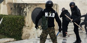 Κουκουλοφόροι προκαλούν επεισόδια κατά τη διάρκεια του συλλαλητηρίου / Φωτογραφία: Intimenews/ΚΑΠΑΝΤΑΗΣ ΔΗΜΗΤΡΗΣ