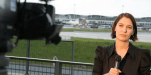 Το ειρωνικό tweet της ανταποκρίτριας της ΕΡΤ στο Παρίσι: Μπράβο στον πρωθυπουργό