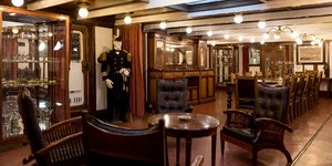 Φωτογραφία: Στο εσωτερικό του ιστορικού πολεμικού πλοίου/SOOC