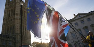 Φωτογραφία: AP /Tim Ireland)