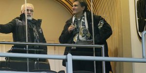 Ο Ευκλείδης Τσακαλώτος στη σουίτα του Ιβάν Σαββίδη στη Τούμπα -Φωτογραφία: Intimenews/ΜΩΥΣΙΑΔΗΣ ΓΙΑΝΝΗΣ