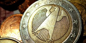 Υπερασπίζονται την ενότητα της Ευρωζώνης οι Γερμανοί 