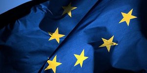 Κύπριοι διαδηλωτές έκαψν σημαίες της ΕΕ [εικόνα]