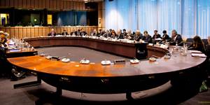 Reuters:Tι θα κάνει η Ευρωζώνη για να γλιτώσει νέο κούρεμα ελληνικού χρέους - Μό