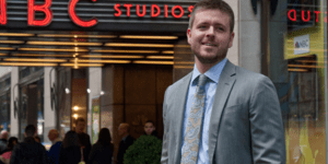 Η λύση στα πόδια σας: Τα κομψά οικονομικά παπούτσια της Paul Evans που κάνουν θρ