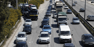 «Αδειασε» η Αθήνα: Περισσότερα από 240.000 οχήματα εγκατέλειψαν την πρωτεύουσα γ