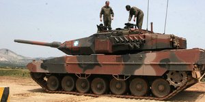 Ανθρωπος των «συμφωνιών» στα εξοπλιστικά δίνει τον τιμοκατάλογο της μίζας την πε