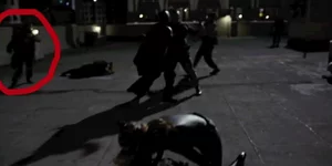 O χειρότερος κομπάρσος στον κινηματογράφου: Βιάζεται να τελειώσει το γύρισμα [βί