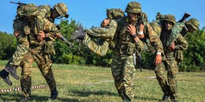 Φαντράροι/ Φωτογραφία: Eurokinissi