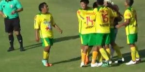 Απίστευτο γκολ αμυντικού από τα 80 μέτρα [βίντεο]