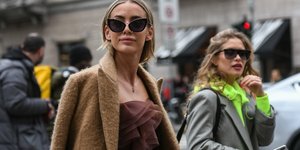 Street style stars στους δρόμους της πόλης /Φωτογραφία: Shutterstock