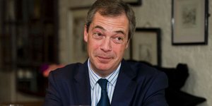 «Σφαγή» στην Ευρωπαϊκή ακροδεξιά: Ο Φάρατζ έκλεψε αντάρτη ευρωβουλευτή της Μαρίν