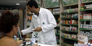 Οι φαρμακοποιοί απειλούν να σταματήσουν τη χορήγηση φαρμάκων