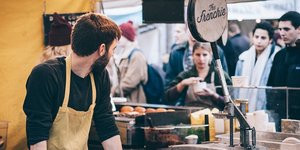 Απόφαση του ΟΜΕΔ ανοίγει τον δρόμο για αναδρομικές αυξήσεις στους εργαζόμενους στα φαστ φουντ/Φωτογραφία: Pixabay
