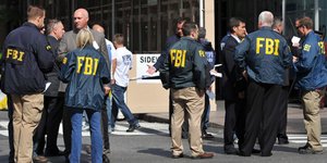 Το ατύχημα του «σκληρού» πράκτορα του FBI [βίντεο]