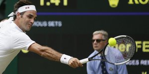 Ο Ρότζερ Φέντερερ (Φωτογραφία: AP/ Tim Ireland)