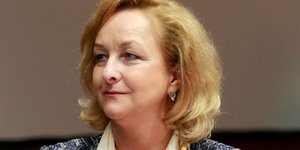 Φέκτερ: Η Ε.Ε. εφαρμόζει δύο μέτρα και δύο σταθμά στην κρίση χρέους