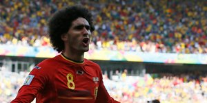 Οταν η κερκίδα έχει κέφια -Ανδρας έκανε πρόταση γάμου στον Φελαϊνί του Βελγίου [