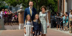 Ο βασιλιάς Φελίπε της Ισπανίας με την οικογένειά του. Φωτογραφία: AP