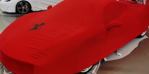 Εκλεψε Ferrari