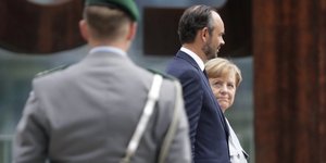 Μέρκελ και Φιλίπ στέλνουν μήνυμα συμπαράστασης στους Βρετανούς/ Φωτογραφία: Michael Sohn /AP