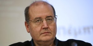 Ο βουλευτής και πρώην υπουργός Παιδείας Νίκος Φίλης- φωτογραφία intimenews