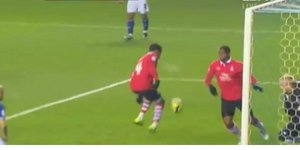 Απίστευτη χαμένη ευκαιρία από τα δύο μέτρα [βίντεο]