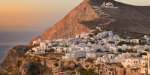 Huffington Post: Η απλή γοητεία της Φολέγανδρου -Ενας από τους 15 κορυφαίους ανε