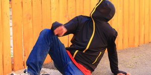 Το έξυπνο φούτερ που μπορεί να προστατεύσει έναν άστεγο -Η δημιουργία που σε κάν