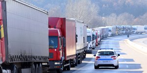 Απαγορεύεται και σήμερα η κίνηση των φορτηγών