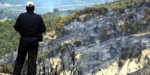 Σε ύφεση οι φωτιές σε Αγιο Ορος και Σοφικό Κορινθίας