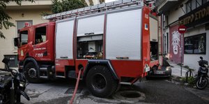 Φωτιά σε κτίριο στην Αγ. Παρασκευή/ Φωτογραφία: EUROKINISSI- ΣΤΕΛΙΟΣ ΜΙΣΙΝΑΣ