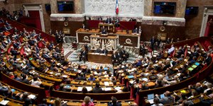 O σχετικός νόμος πέρασε με 51 ψήφους υπέρ και μία κατά από τη γαλλική εθνοσυνέλευση (Φωτογραφία αρχείου: ΑΡ/Michel Euler)