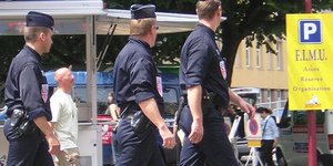 Ομαδικός βιασμός τουρίστριας στο Παρίσι από αστυνομικούς -Στο αρχηγείο της επίλε