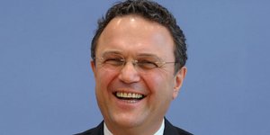 Υπουργός Εσωτερικών της Γερμανίας: «Έξω από την Ευρωζώνη η Ελλάδα»