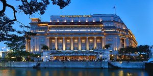 Το πολυτελέστατο Fullerton Hotel στη Σιγκαπούρη (Φωτογραφία: Wikimedia) 