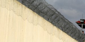 Περίεργες οι καταθέσεις των φρουρών στα Τρικάλων -Μόνο ένας πυροβόλησε αλλά δεν