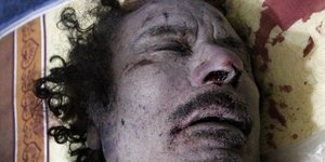 Τραύμα από όπλο η αιτία θανάτου του Καντάφι