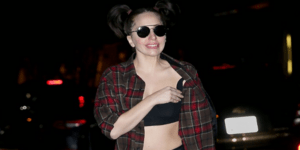 Η Lady Gaga δε νιώθει κρύο: Βγήκε με τα εσώρουχα στην παγωμένη Νέα Υόρκη [εικόνε