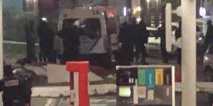 Γαλλία: Ανδρας απειλεί να ανατιναχθεί -Απαιτεί να δει τον Μακρόν 