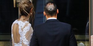 Ο γαμπρός ξεμπρόστιασε τη νύφη μπροστά στους καλεσμένους (Φωτογραφία αρχείου: AP/ Michael Probst)